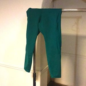 Emerald green workout leggings w/ mesh cutouts